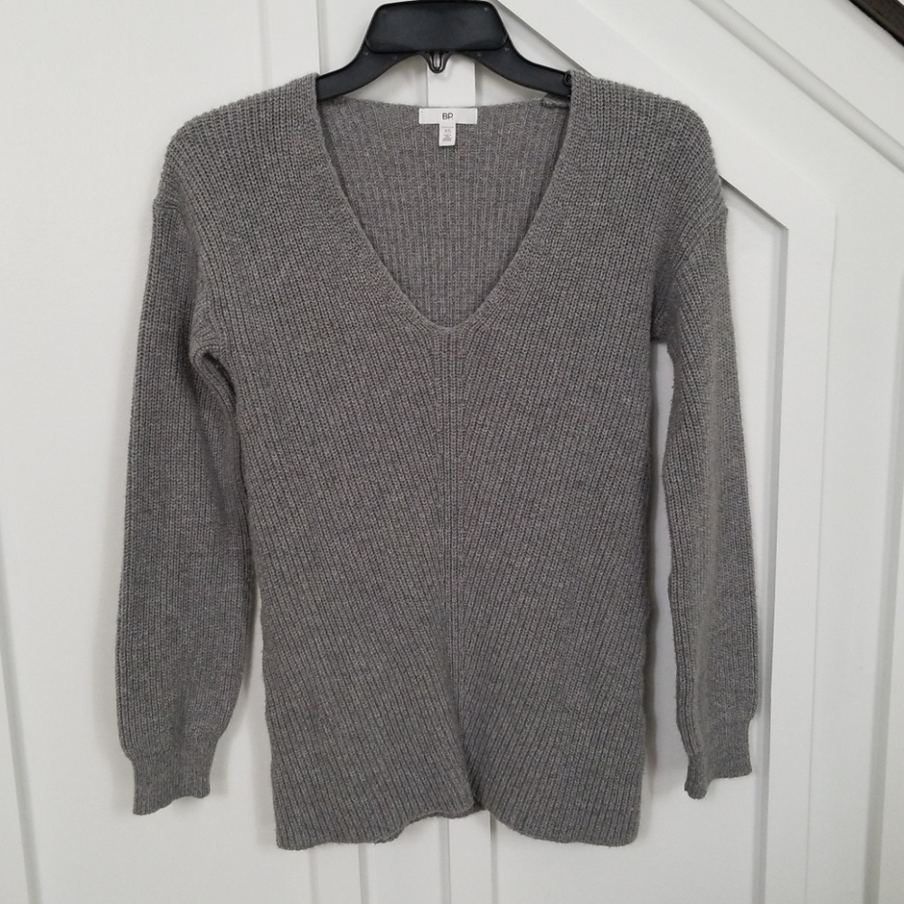 BP. Sweater